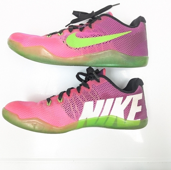 Nike Kobe 11 What The Mambacurial men's sneaker size 9 - Picture 2 of 12